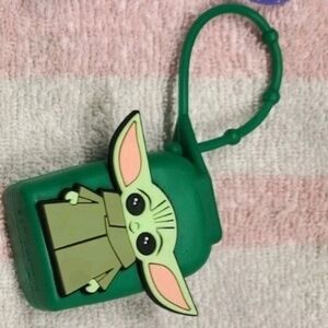 Bath & Body Sanitizer Holder Baby Yoda Green